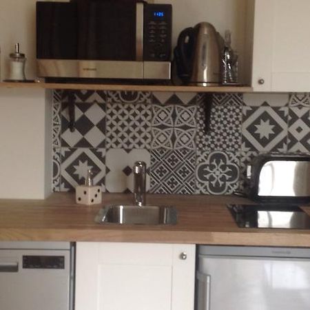 Cocon Au Pied De La Croix Rousse Apartment Лион Стая снимка